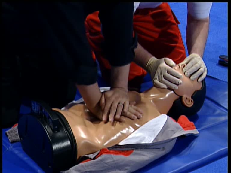 zweihelfermethode reanimation 